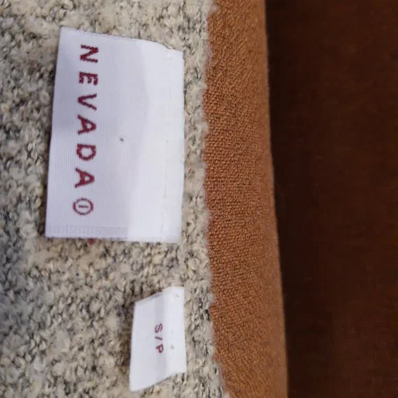 💋 LAST CHANCE 💋 Boho sage green cozy pullover - Picture 8 of 11